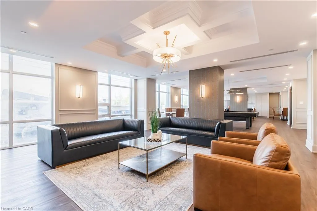 450 Dundas Street E, #326