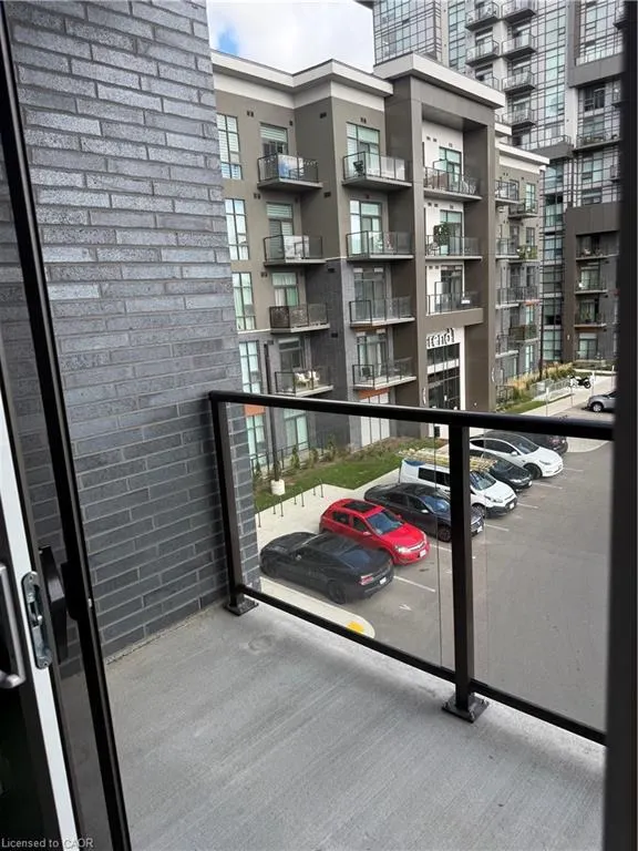 450 Dundas Street E, #326
