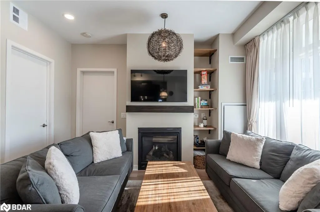 40 Horseshoe Boulevard Boulevard, #207