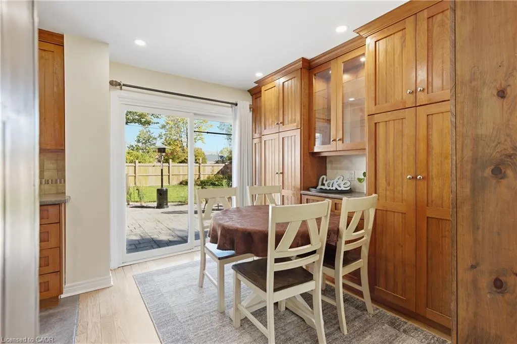 23 Glengrove Avenue