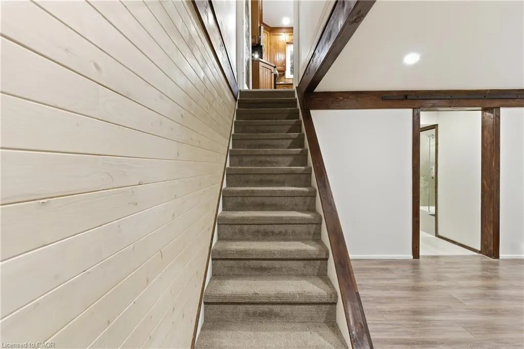 23 Glengrove Avenue