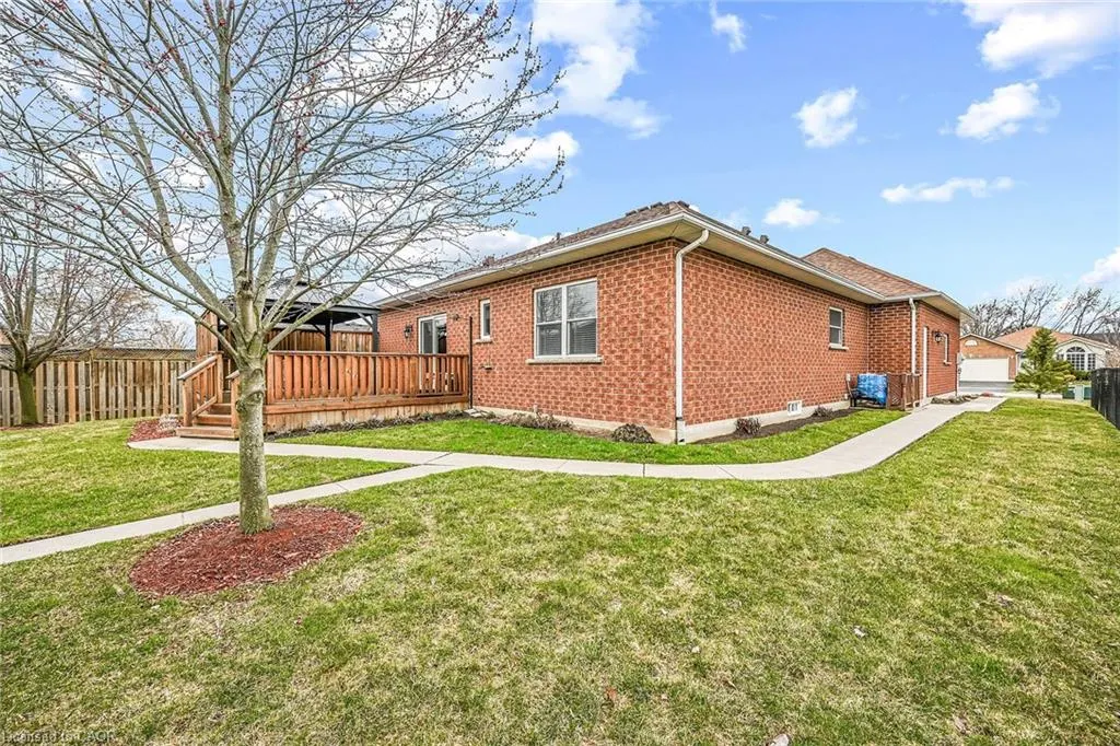 20 Oak Crescent