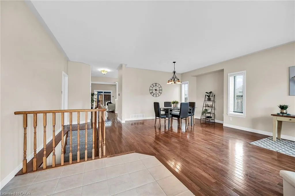 20 Oak Crescent