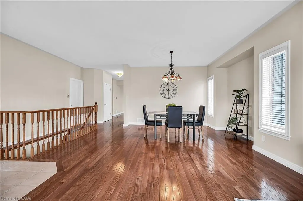 20 Oak Crescent