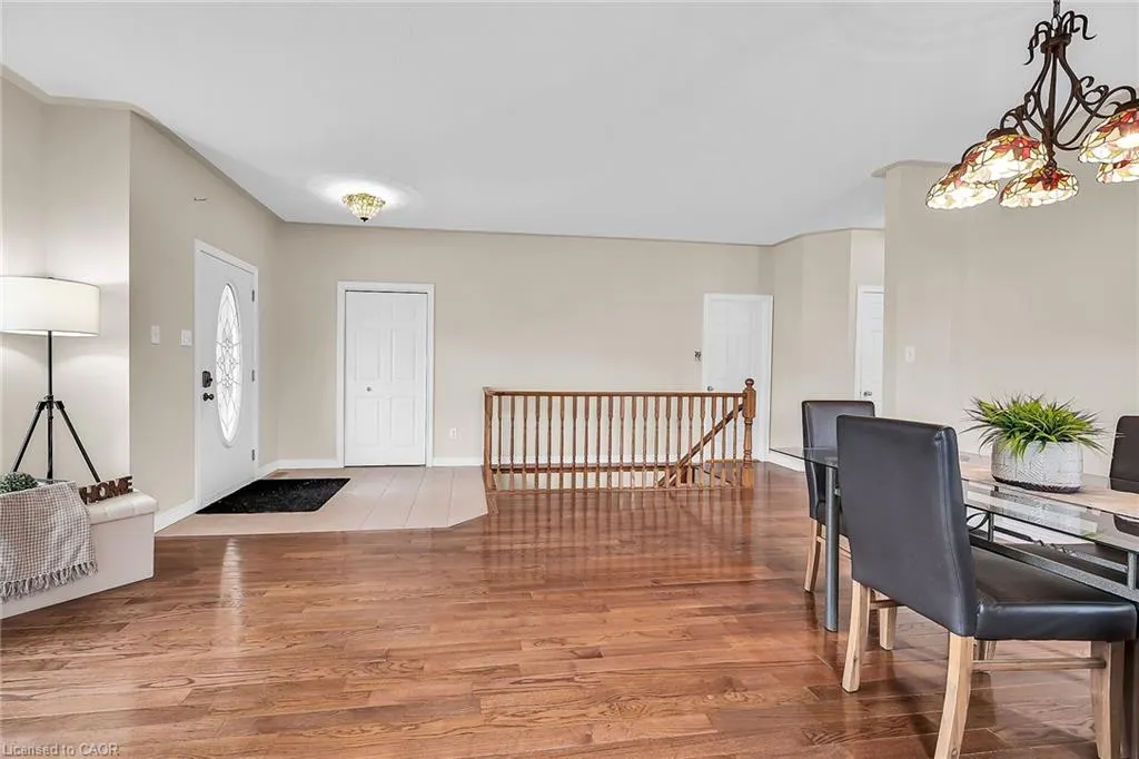 20 Oak Crescent
