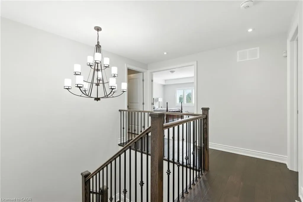 15 Robarts Drive