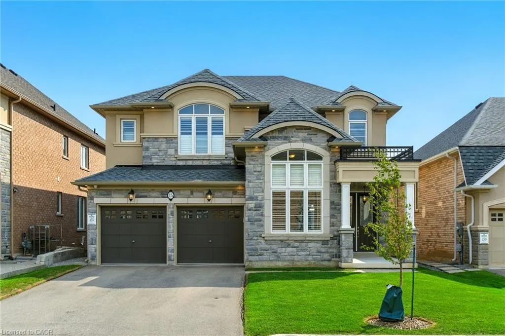 15 Robarts Drive