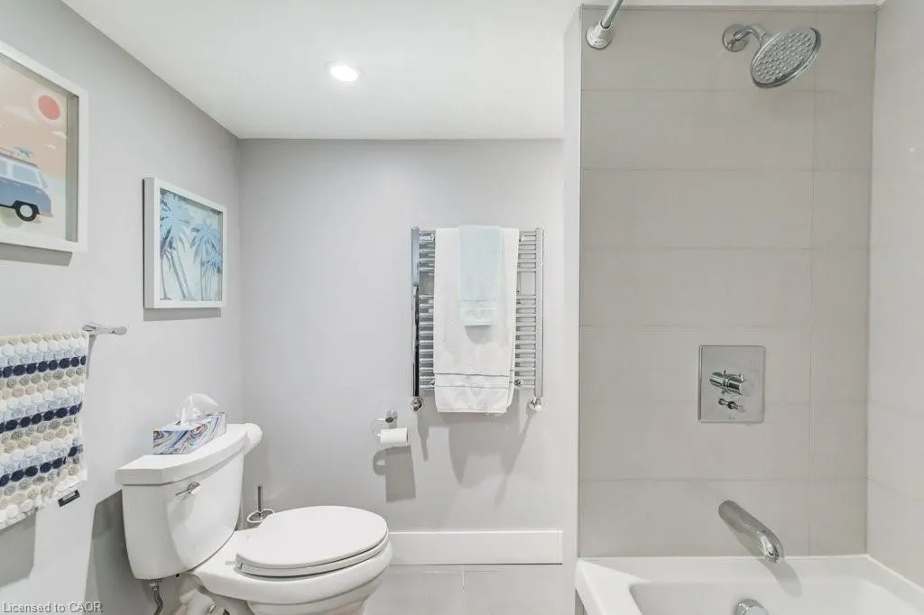 8 Wolfrey Avenue