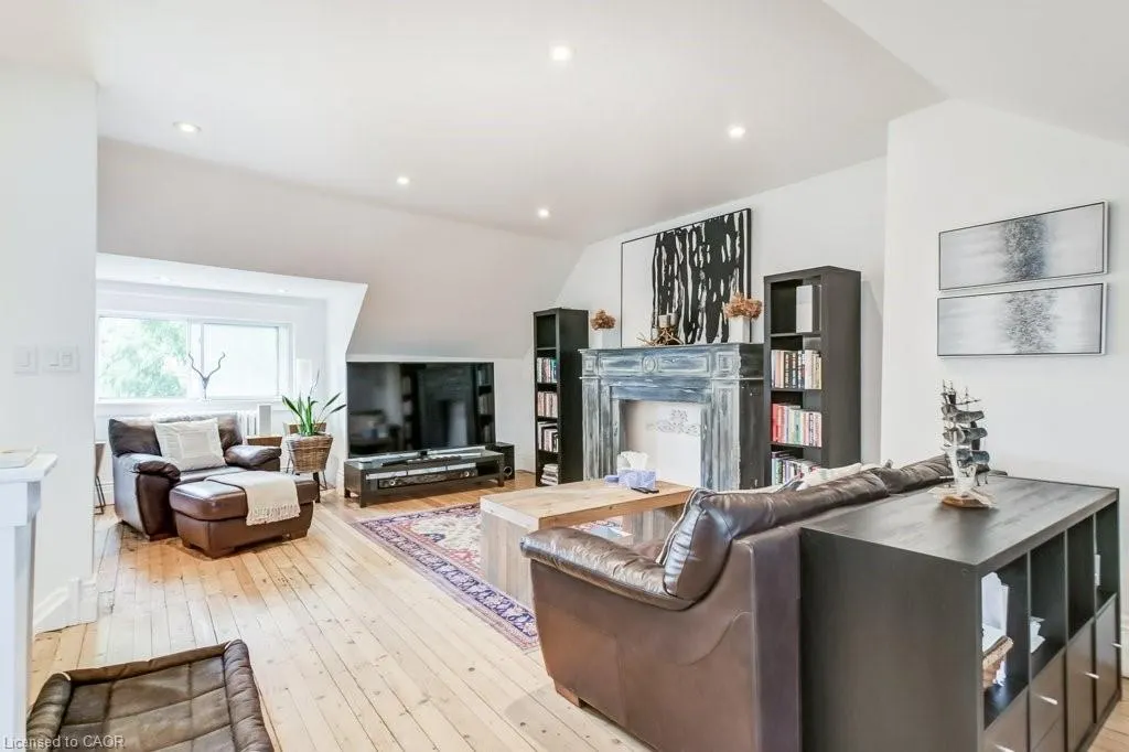 8 Wolfrey Avenue