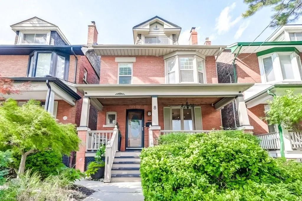 8 Wolfrey Avenue