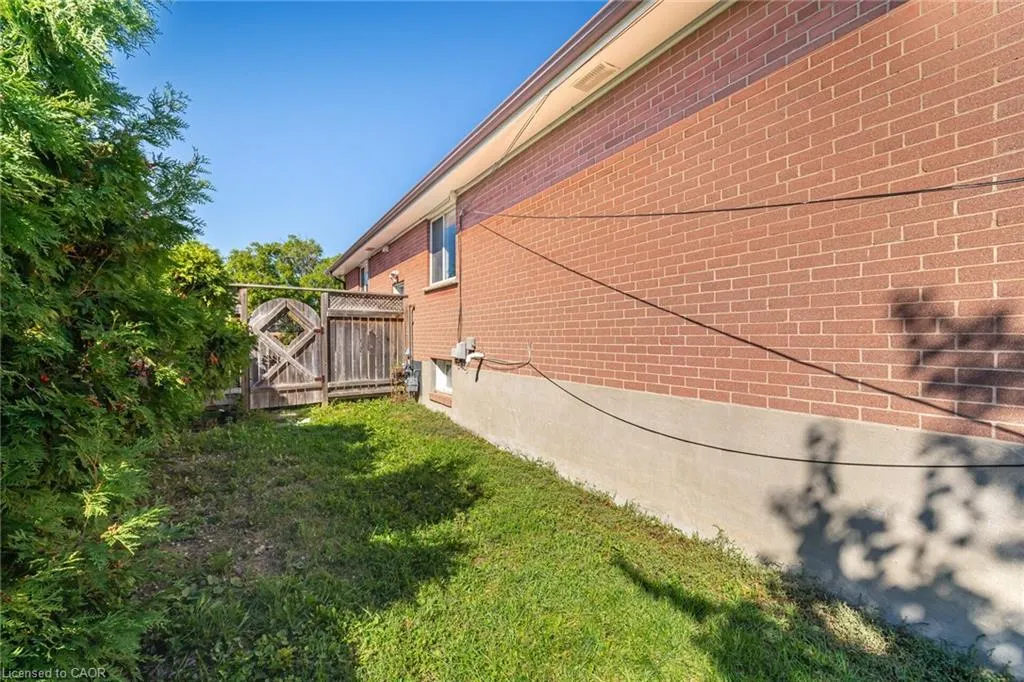 61 Avondale Boulevard