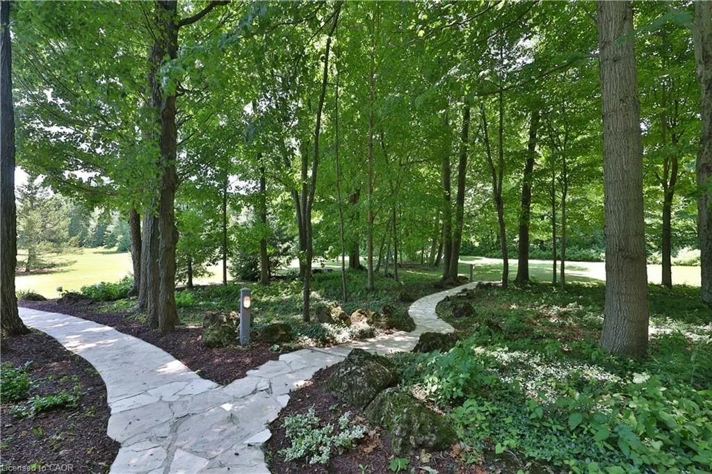 1270 1 Side Road