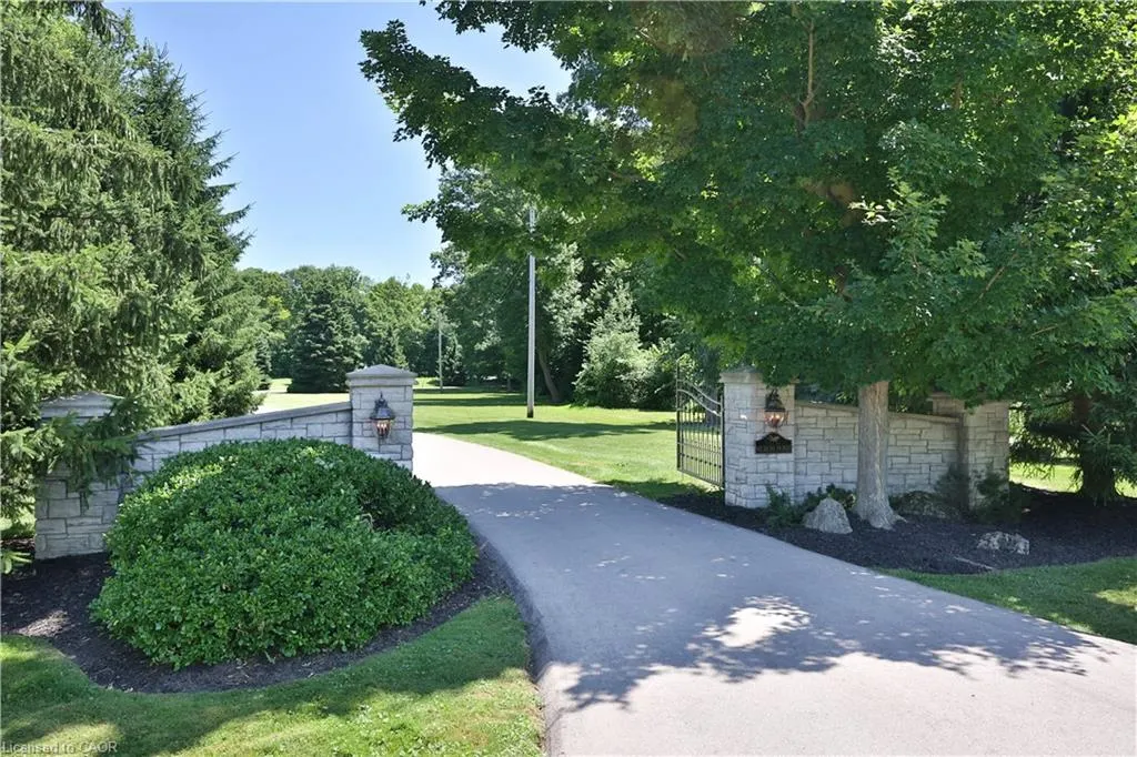 1270 1 Side Road