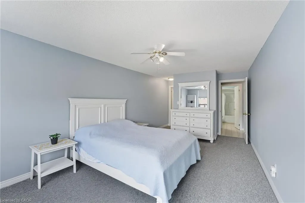 5 Ogilvie Street, #306