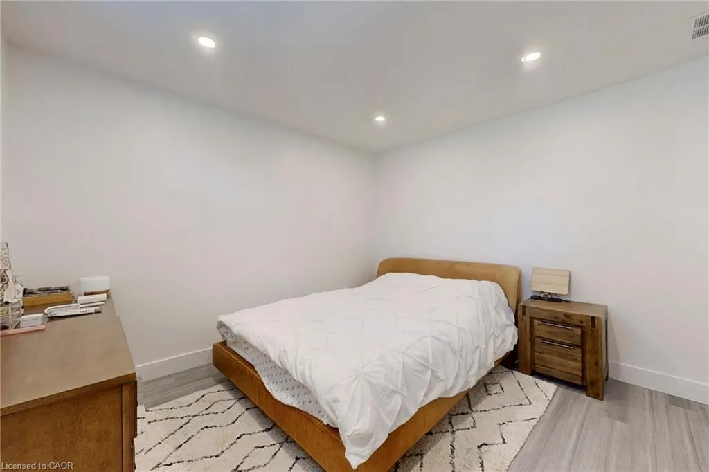 28 Dunsmore Gardens