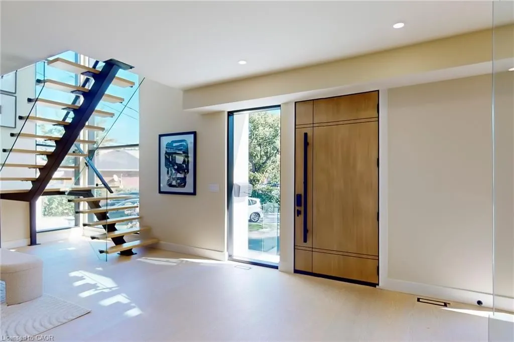 28 Dunsmore Gardens
