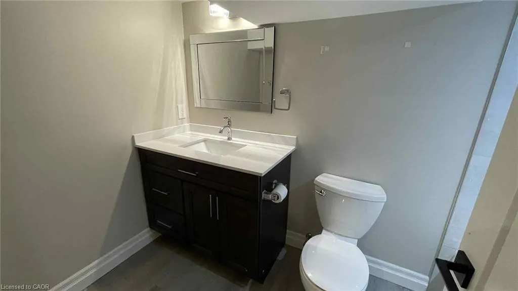 123 Robinson Street, #4