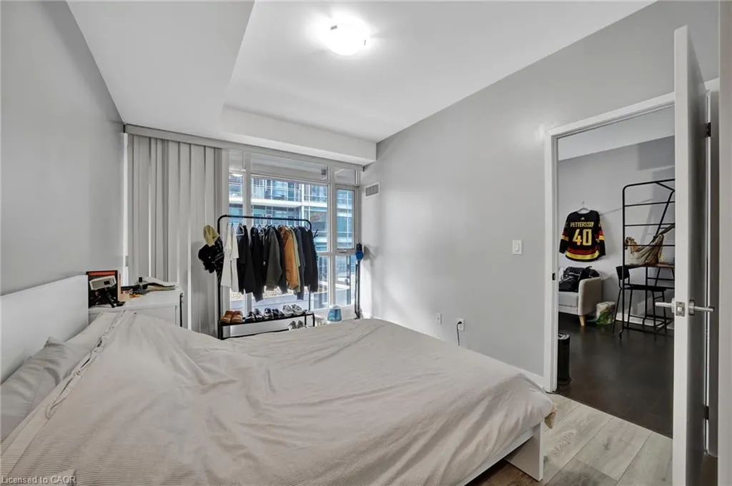 295 Adelaide Street W, #1015
