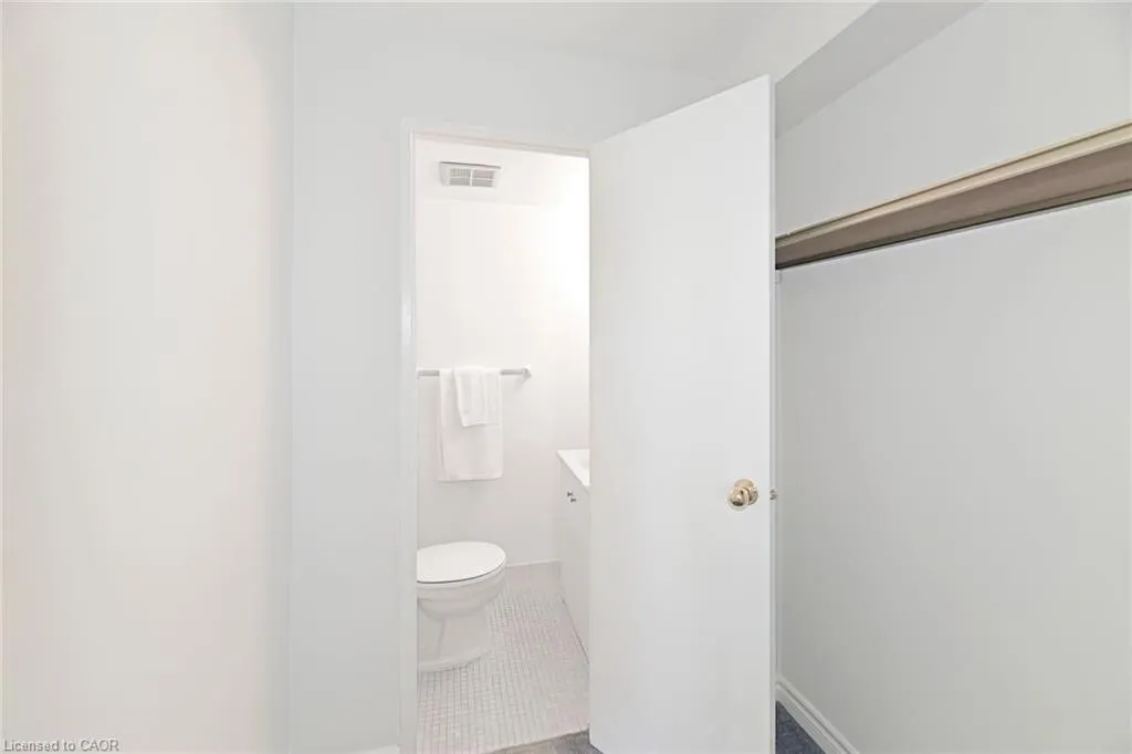 270 Palmdale Drive, #1601