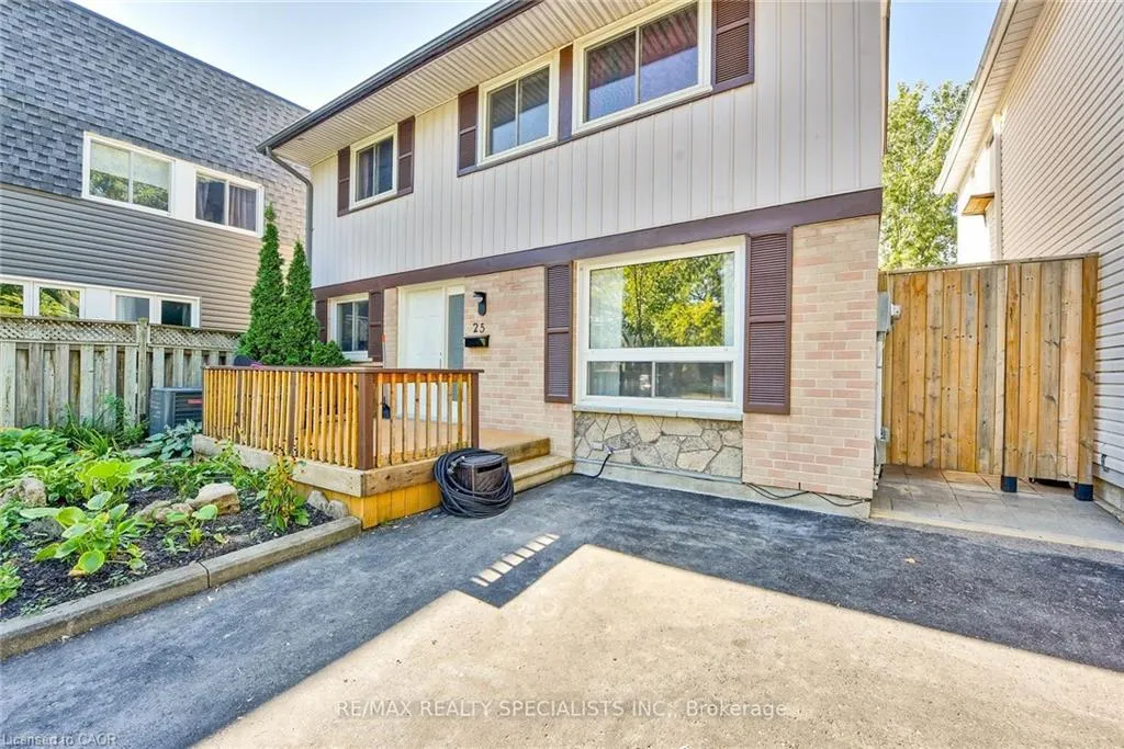 25 Homer Square