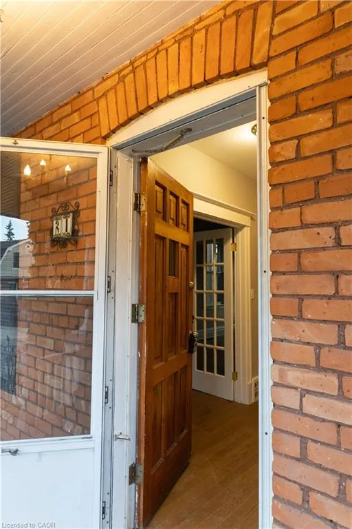 21 Sunset Avenue
