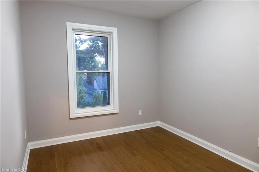 21 Sunset Avenue