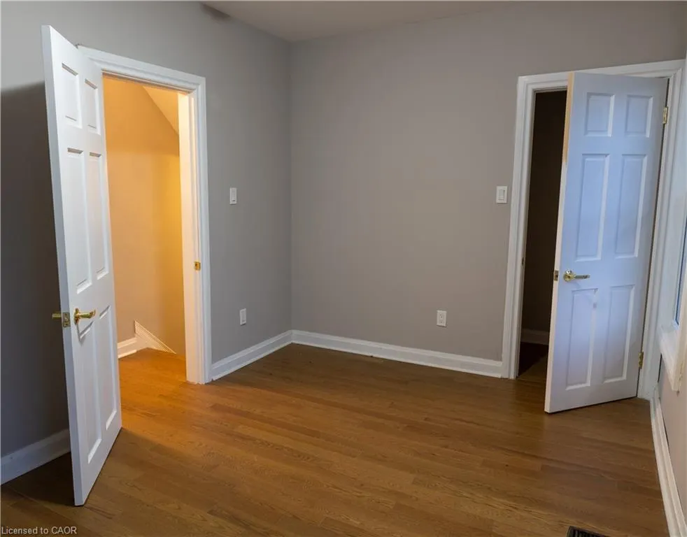 21 Sunset Avenue