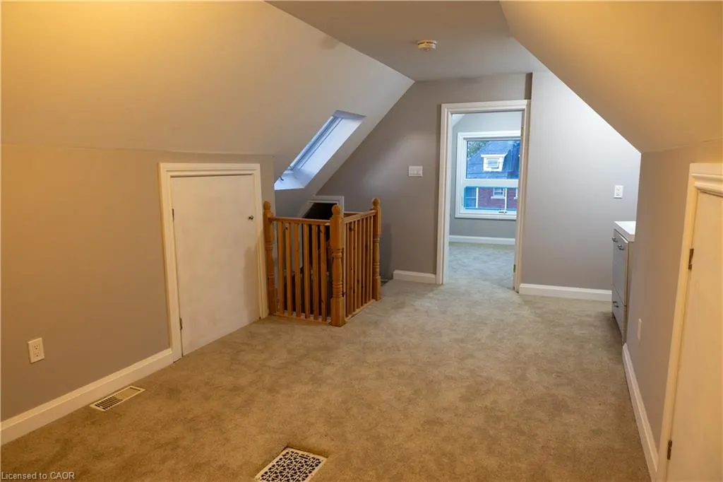 21 Sunset Avenue
