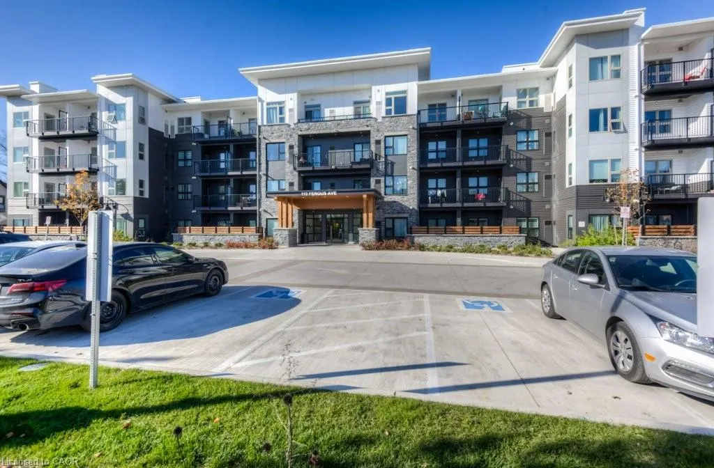 110 Fergus Avenue, #301