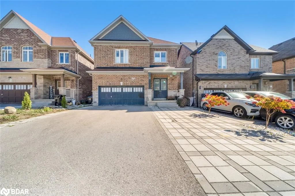 1239 Peelar Crescent
