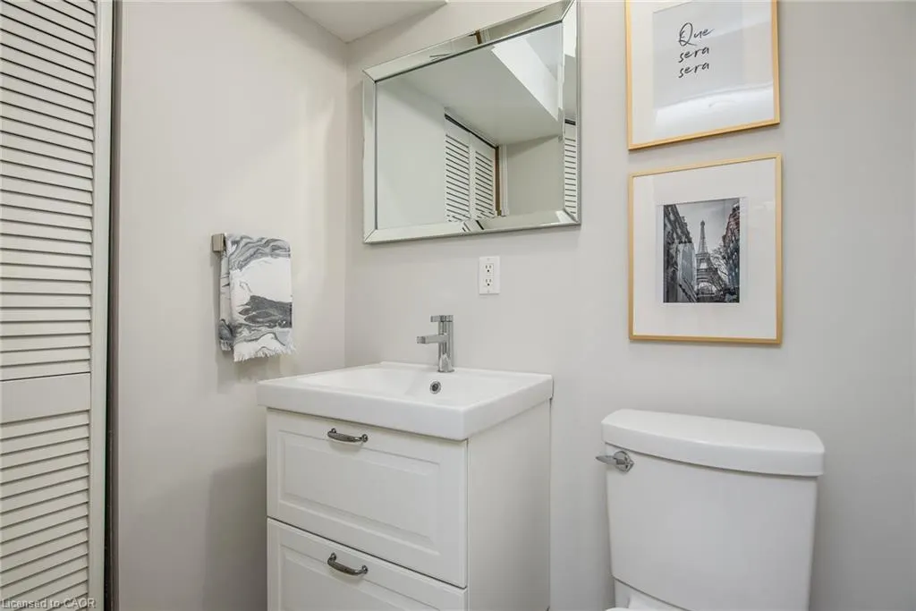 211 Veronica Drive, #11
