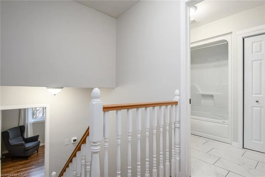 211 Veronica Drive, #11