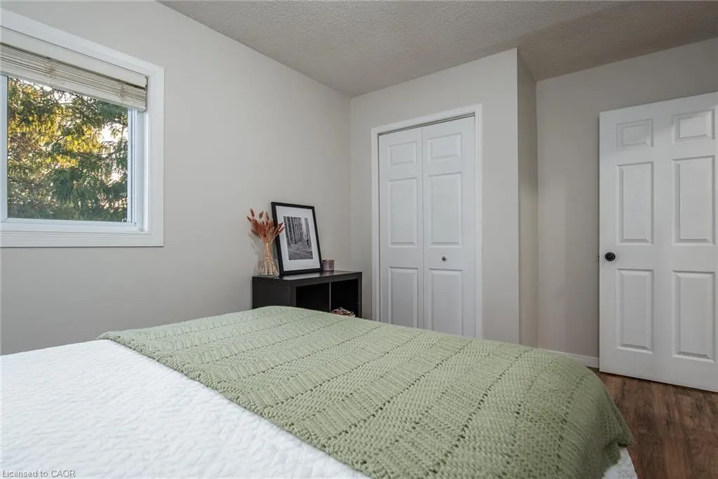 211 Veronica Drive, #11