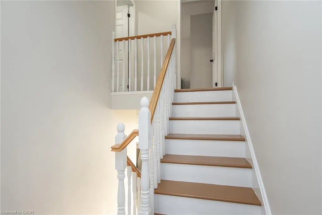 211 Veronica Drive, #11