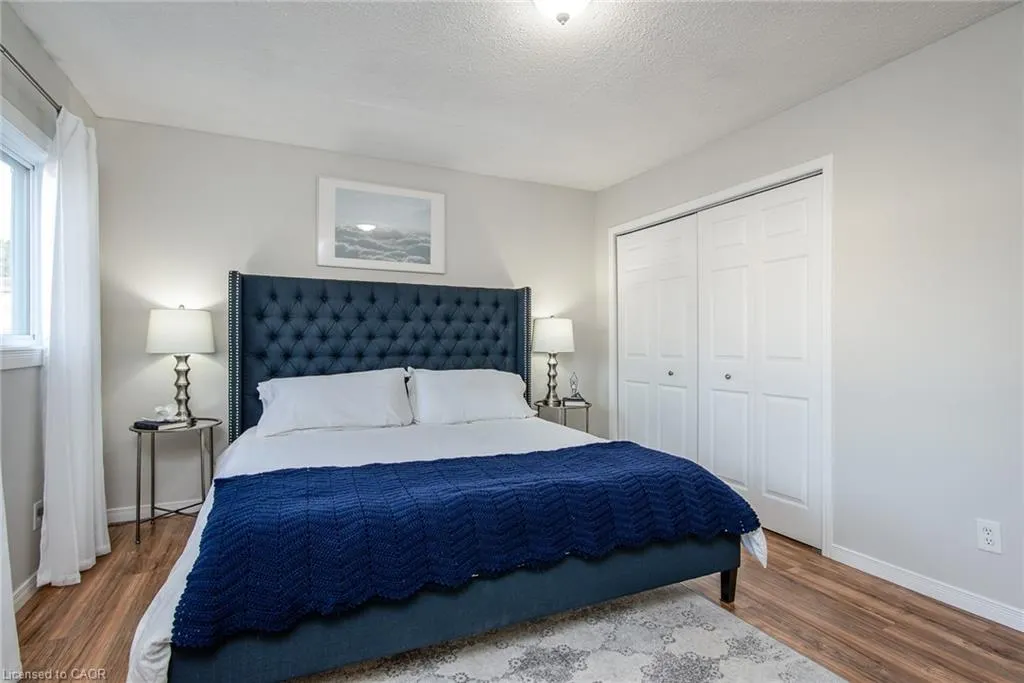 211 Veronica Drive, #11