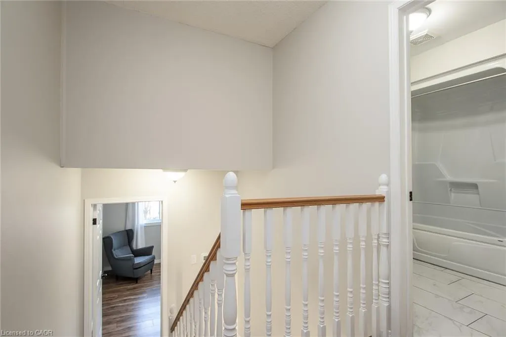 211 Veronica Drive, #11