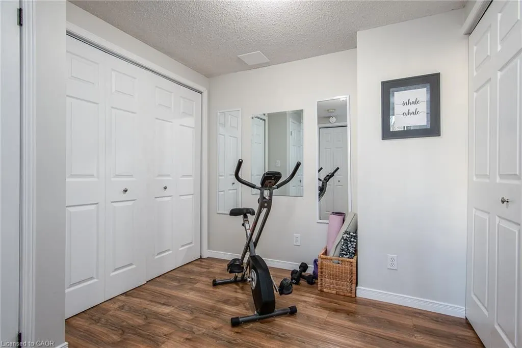 211 Veronica Drive, #11