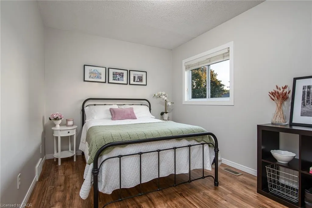 211 Veronica Drive, #11