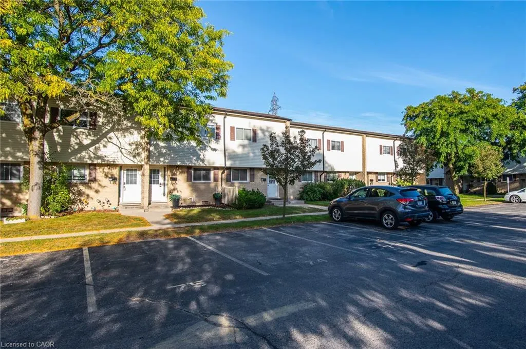 211 Veronica Drive, #11