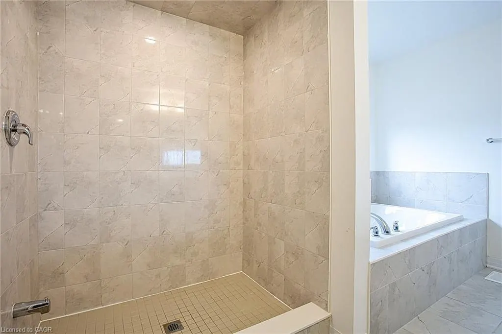 123 Port Crescent
