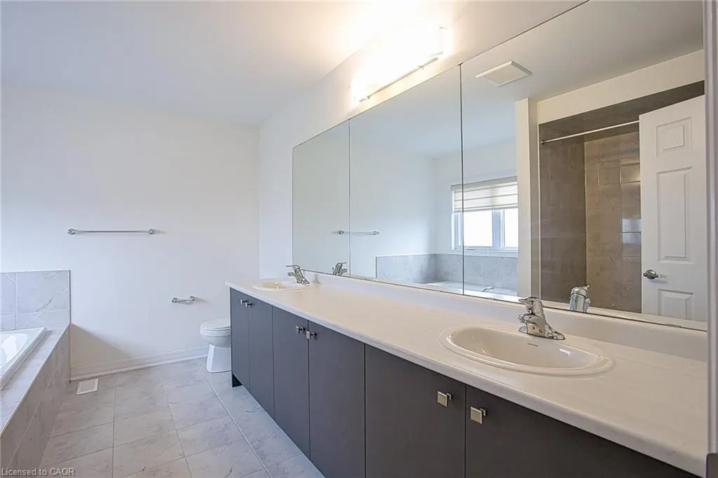123 Port Crescent