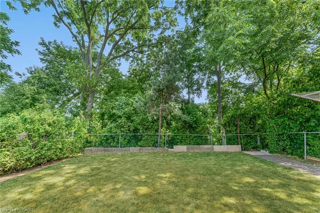 323 Hixon Road