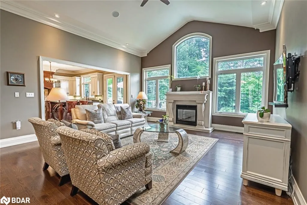 32 Gallagher Crescent