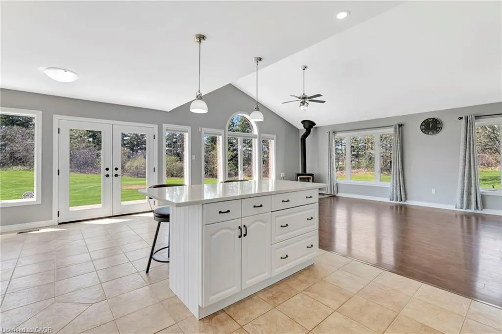 70 Governors Road E