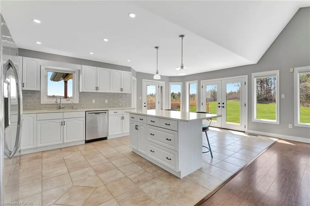 70 Governors Road E