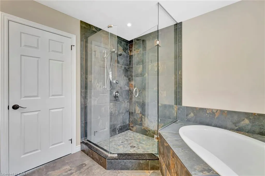 70 Governors Road E