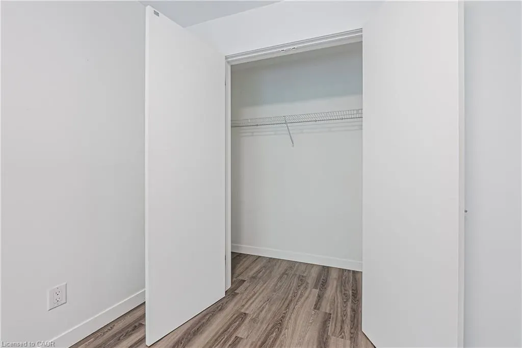 479 Charlton Avenue E, #209