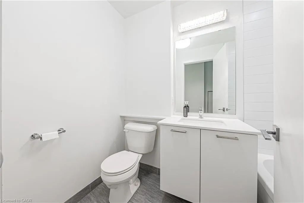 479 Charlton Avenue E, #209