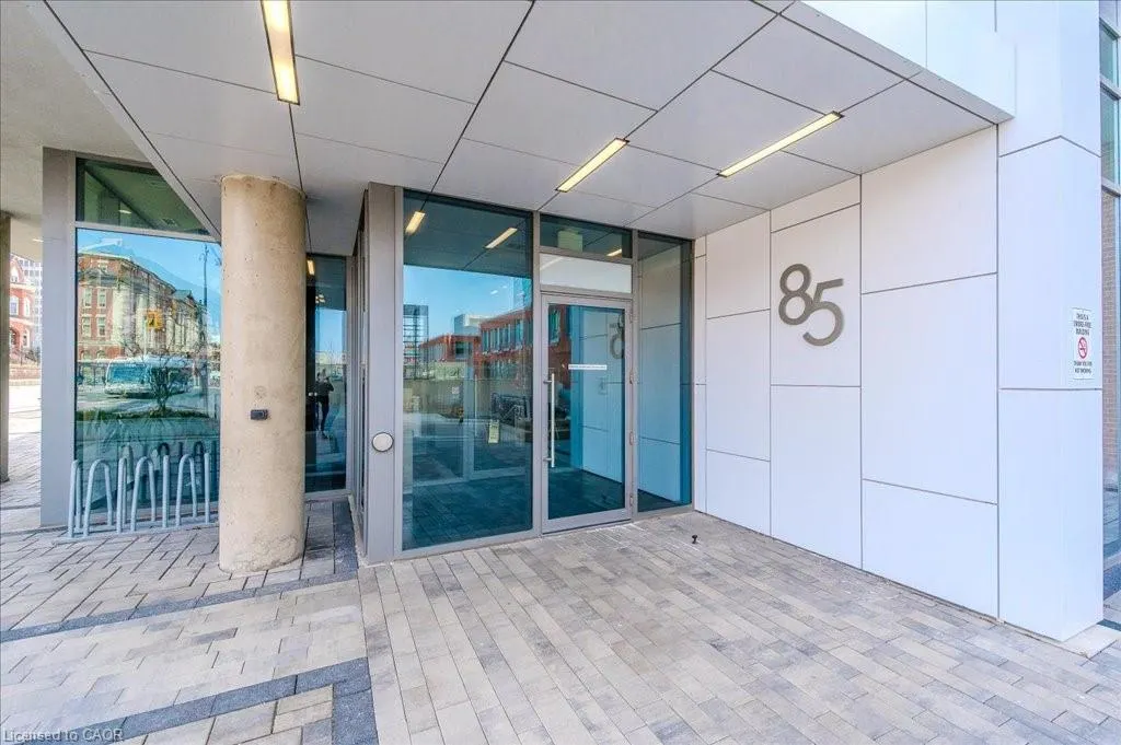 85 Duke Street W, #1702