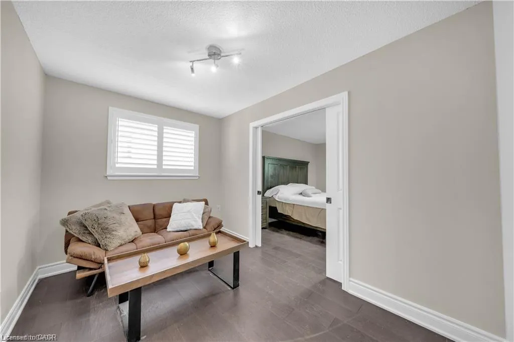 5 Orsi Road